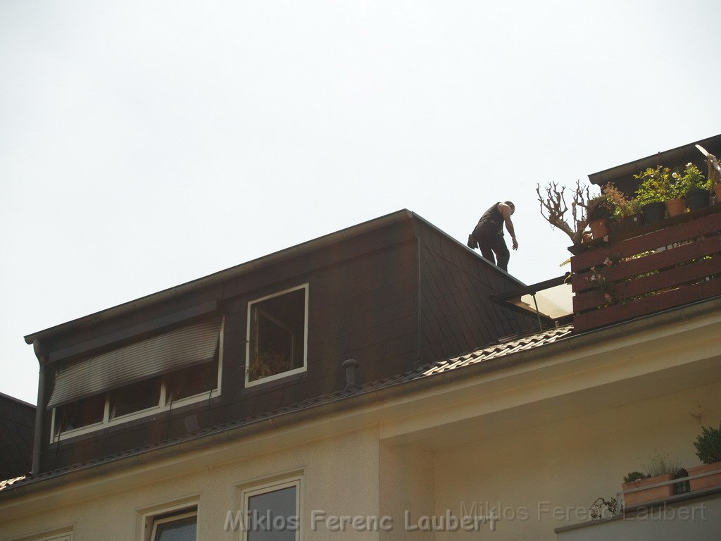 Mark Medlock s Dachwohnung ausgebrannt Koeln Porz Wahn Rolandstr P20.JPG